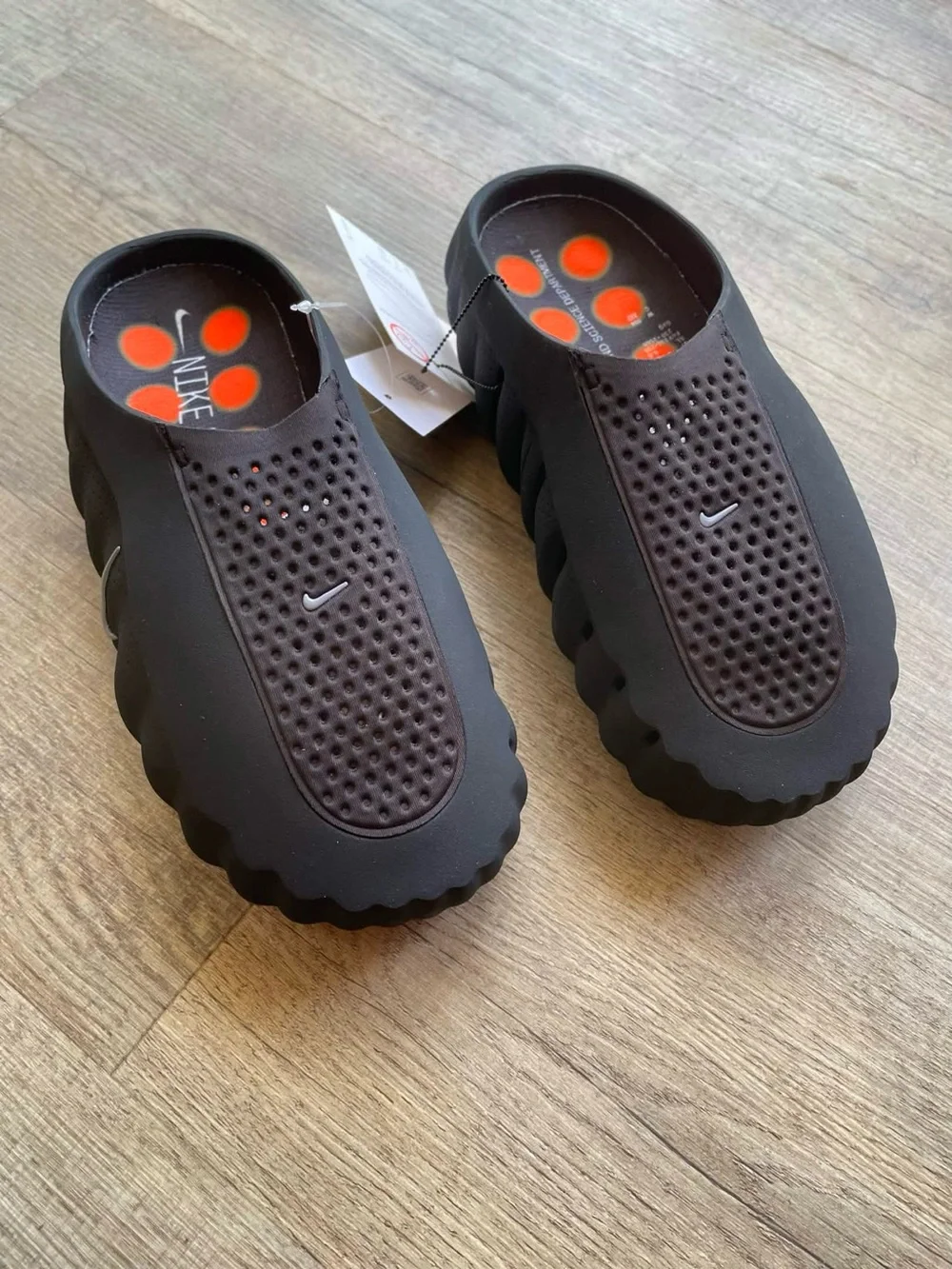 Nike sleek men